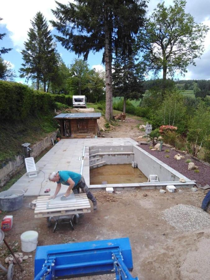 La Mazille , cossy vakantiestudio met zwembad in zuid-Bourgogne Anglure-sous-Dun Exterior foto